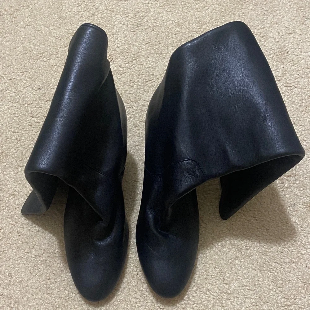 NWOB J. CREW Soft Black Leather Pull-on Boots Women's Size 7.5